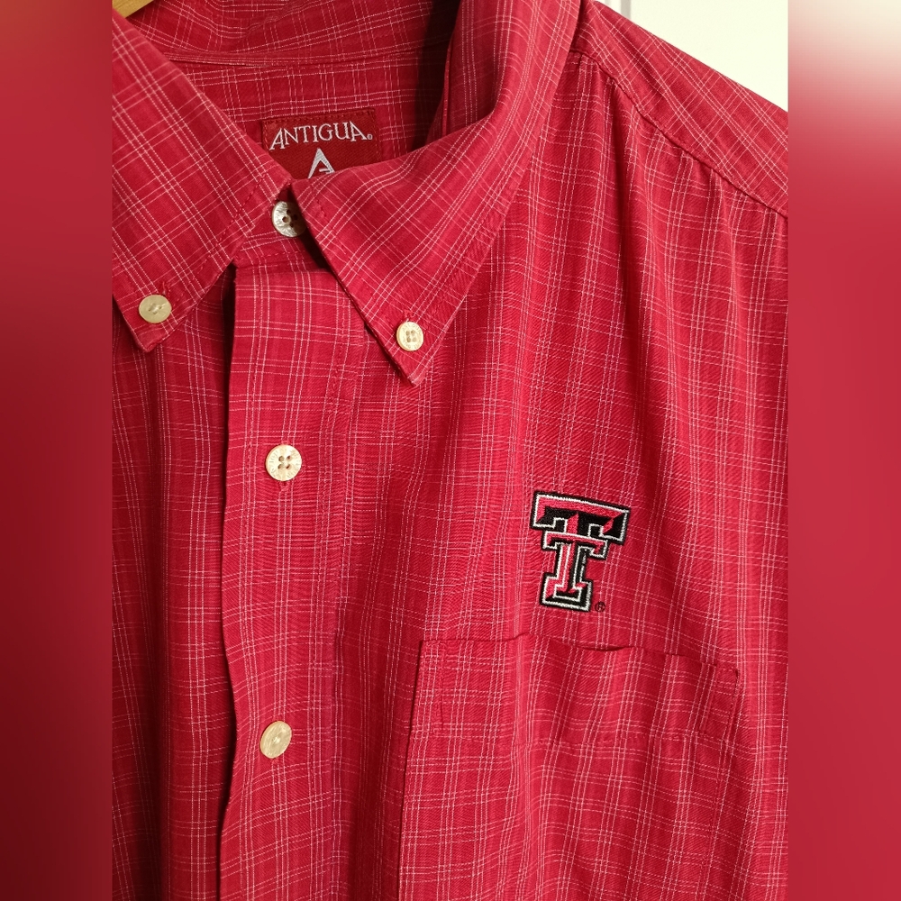 Texas Tech University Red Raiders XL Casual NCAA Football Button Down Travel Dad